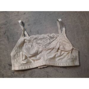 Amoena Isabel Wire Free Camisole Bra 2118 Off White size 34B